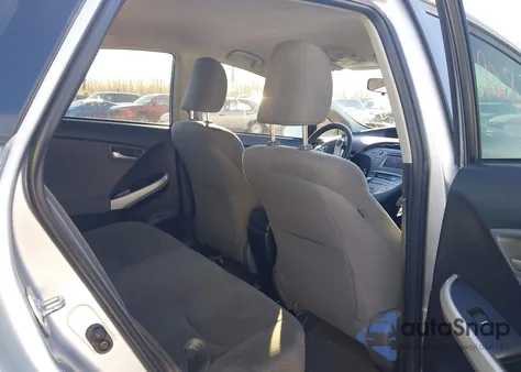 2013 Toyota Prius Three z USA, uszkodzony, nr VIN JTDKN3DU0D5634684